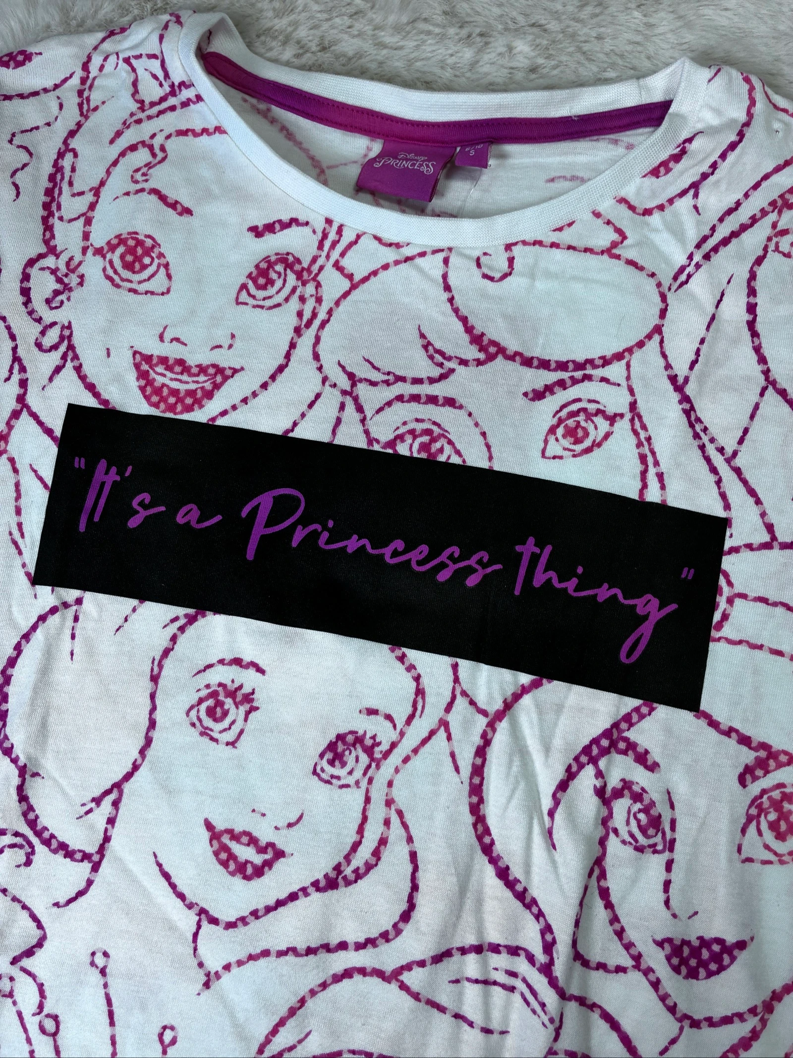 Camiseta Disney Princess "Es un asunto de princesas" S – photo 2